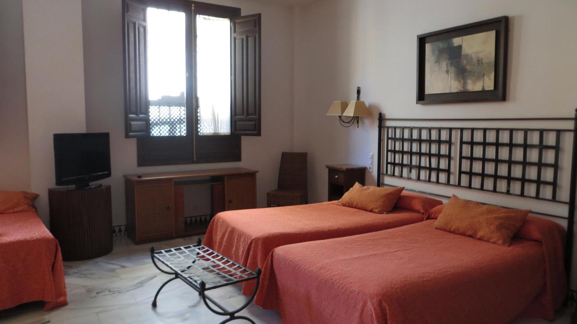 Apartamentos Plaza Córdova Quarto foto